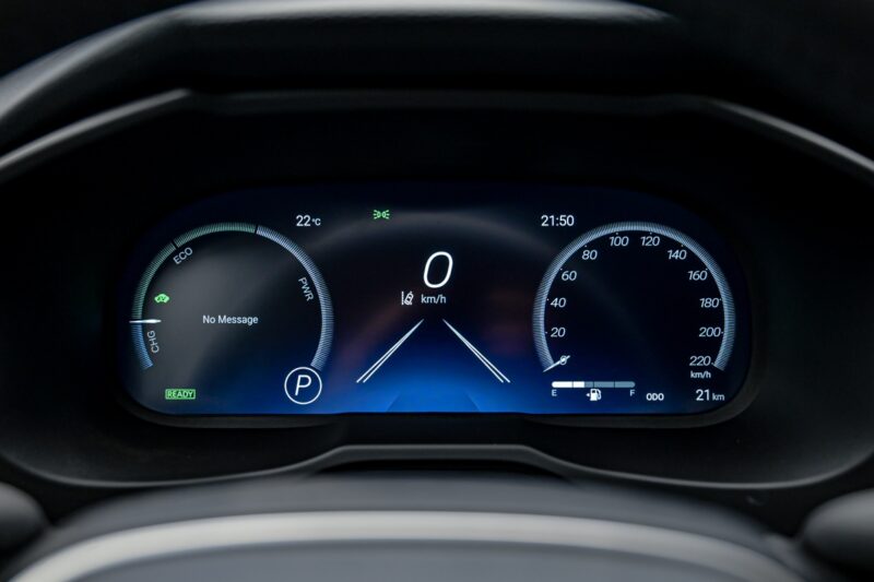 Toyota Rav 4 2025 8/17