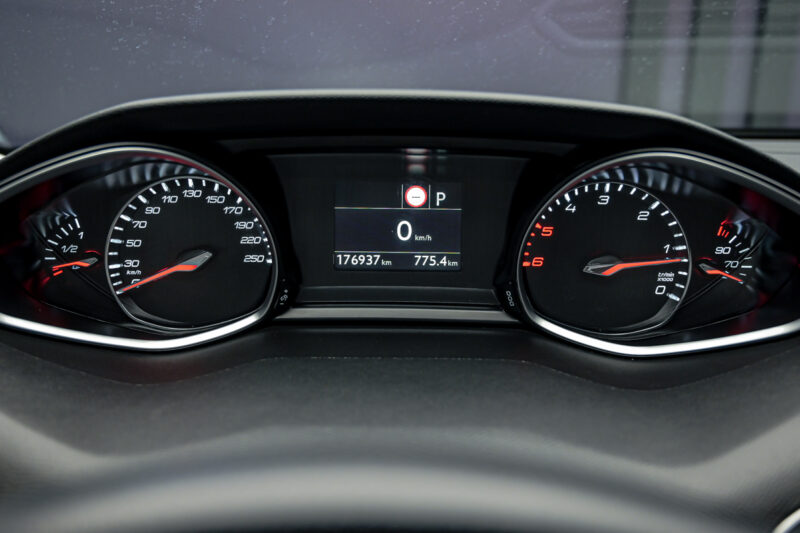 Peugeot 308 2019 8/14