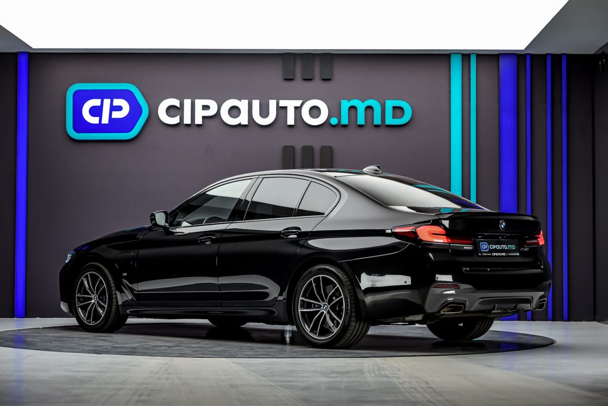 BMW 5 Series 530e2021 2/17
