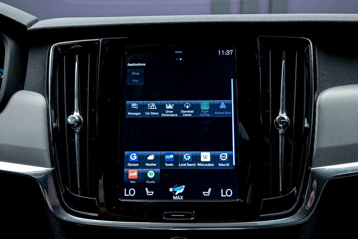 Volvo V90 Cross Country D42018 13/16