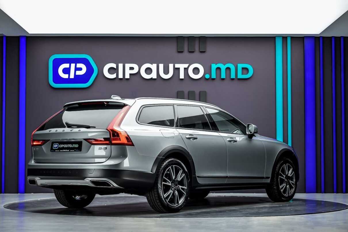 Volvo V90 Cross Country D42018 3/16