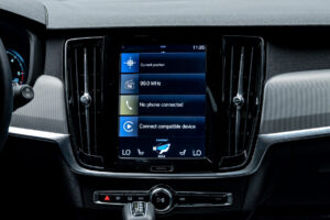 Volvo V90 Cross Country D42018 10/16