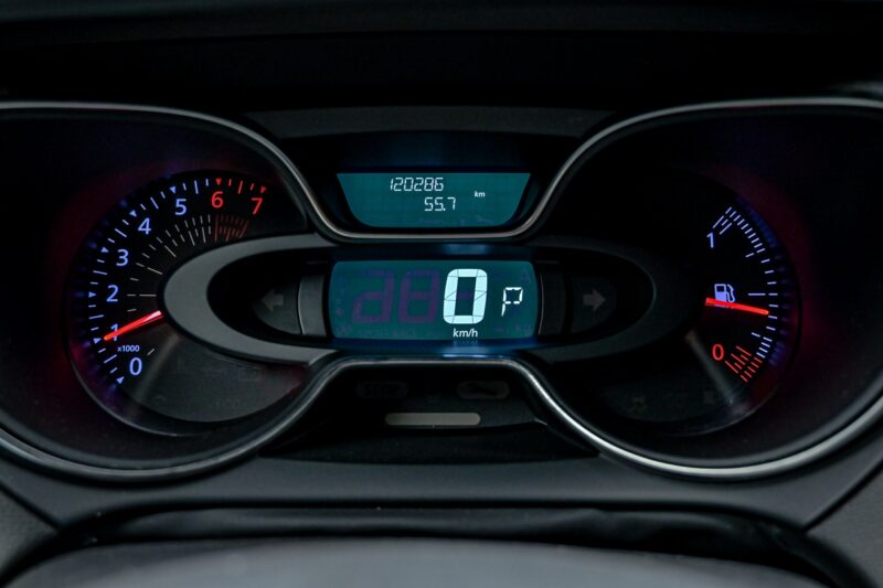 Renault Captur 2018 8/16