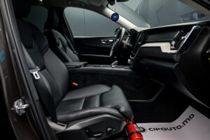 Volvo XC60 2020 6/17