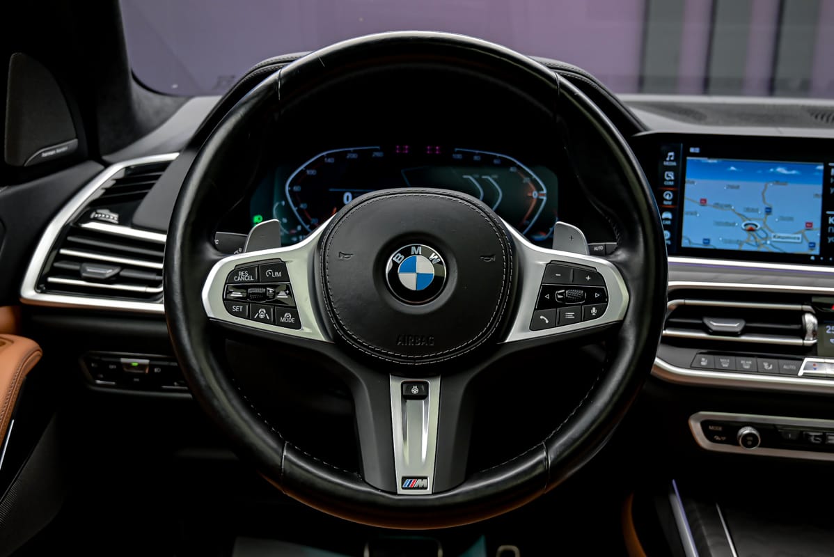 BMW X7 2022 10/17