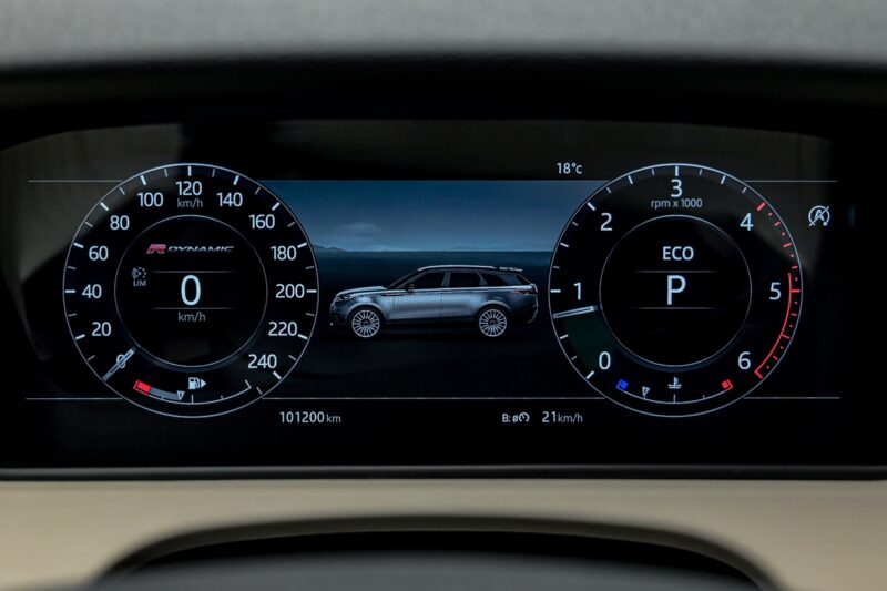 Land Rover Range Rover Velar D1802018 8/15