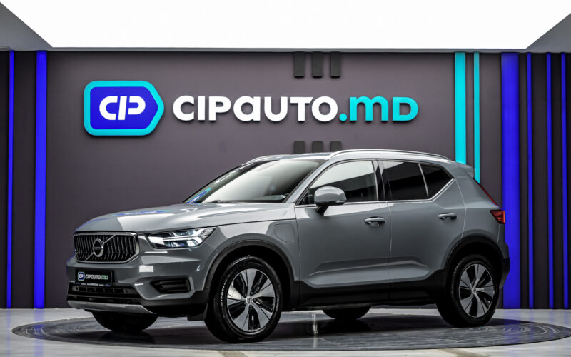 Volvo XC40 2022 - 107 000 km - Plug-in Hybrid - Automată