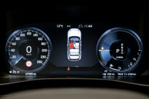 Volvo XC40 2022 8/16