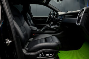 Porsche Cayenne 2019 6/16