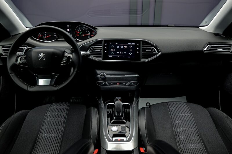 Peugeot 308 2018 5/15