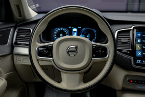 Volvo XC90 2019 10/17