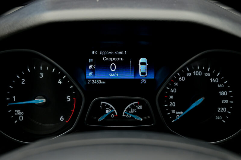 Ford Focus 2016 8/13