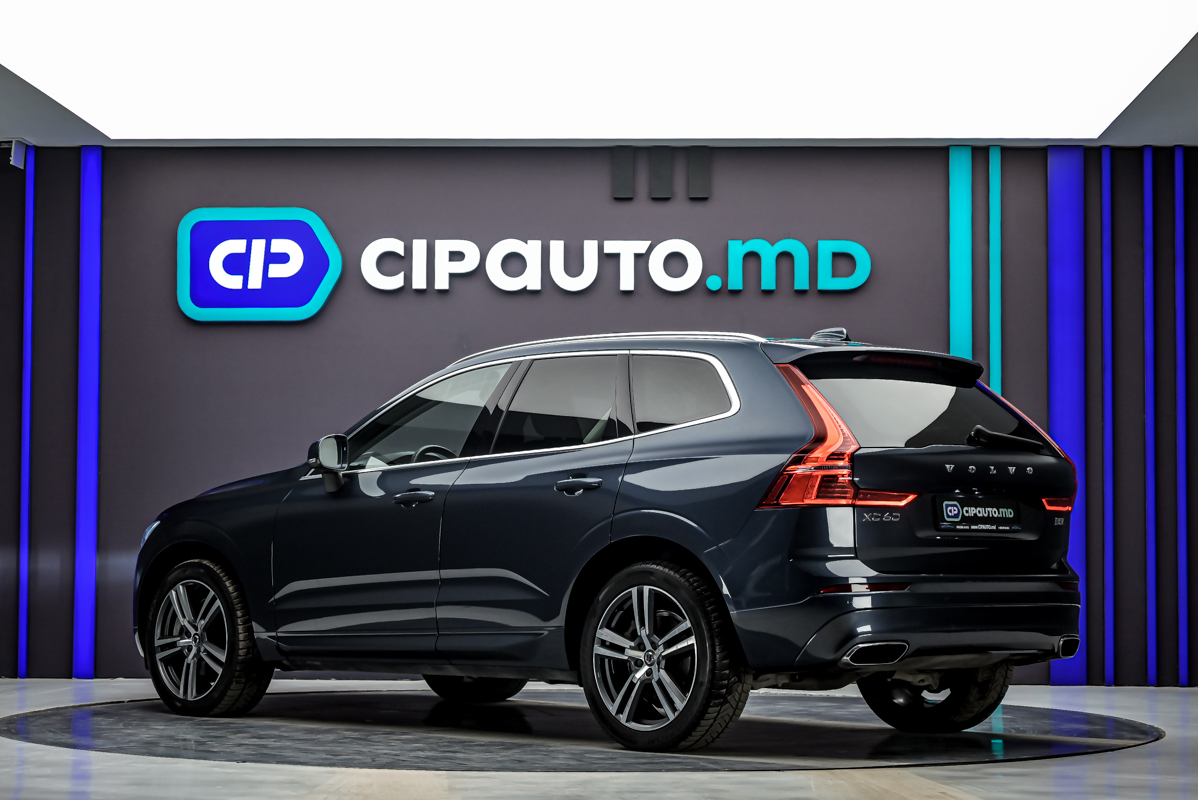 Volvo XC60 2020 2/14
