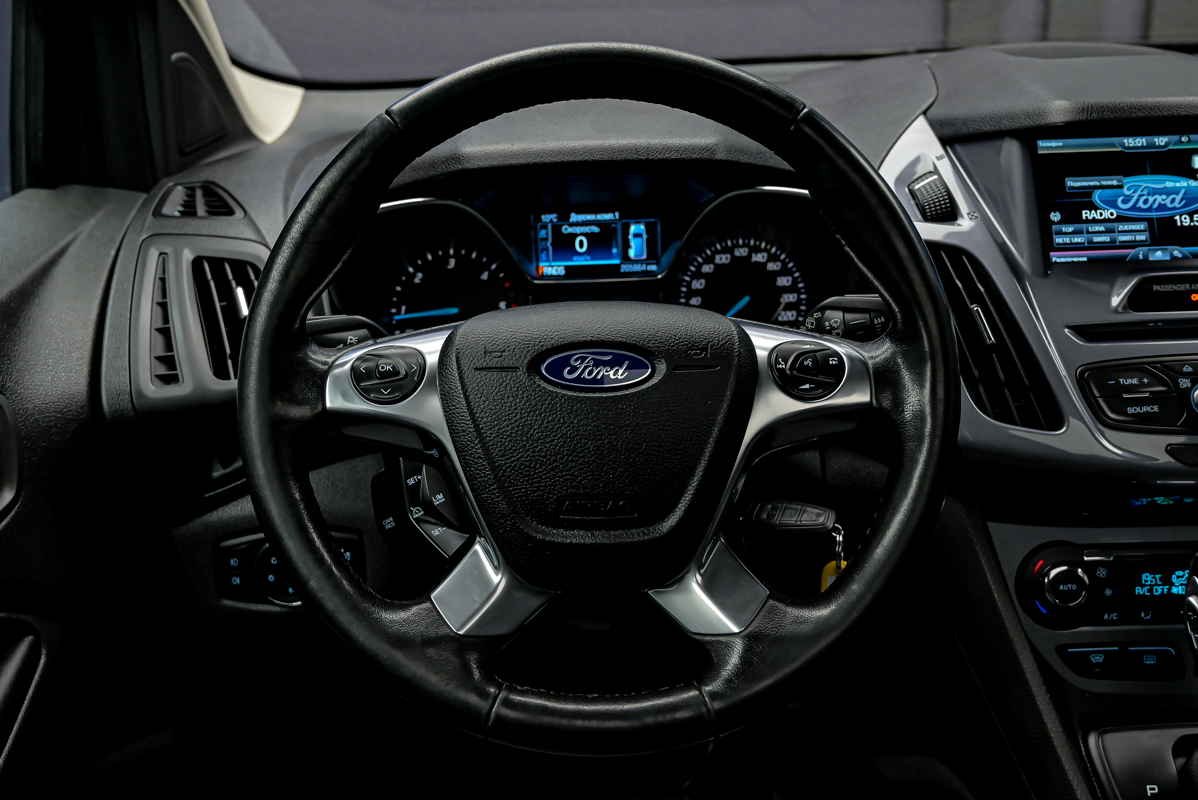 Ford Tourneo Connect 2016 10/15