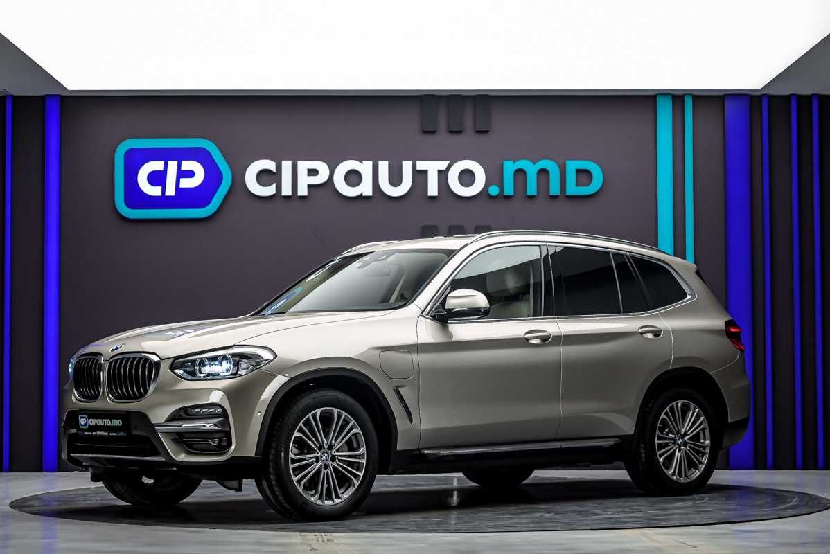 BMW X3 2020 - 114 000 km - Plug-in Hybrid - Automată