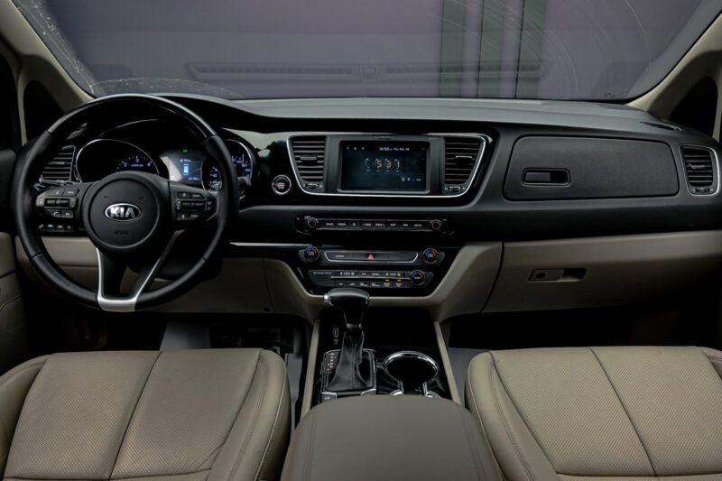 Kia Carnival 2018 5/15