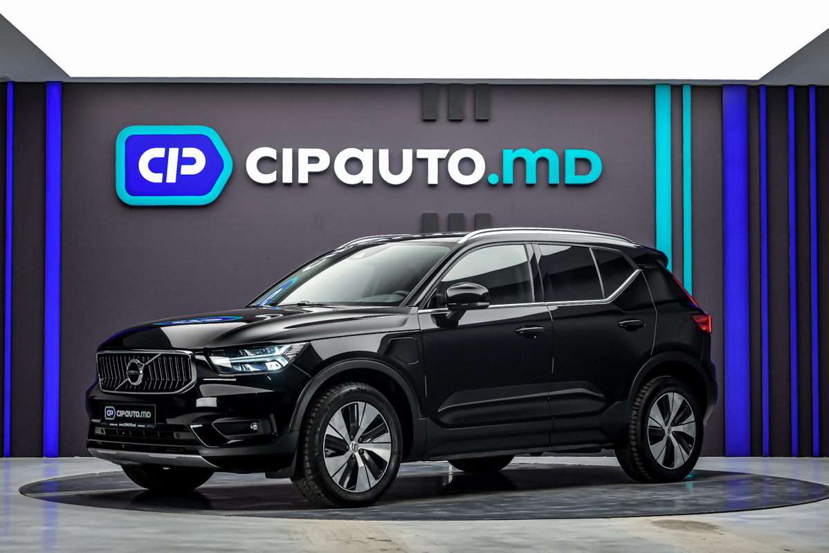 Volvo XC40 2020 - 82 000 km - Plug-in Hybrid - Automată