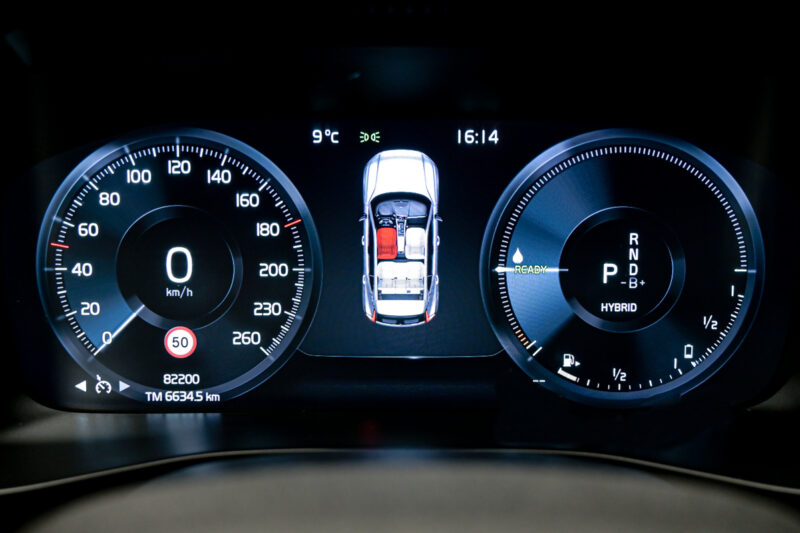 Volvo XC40 2020 8/14