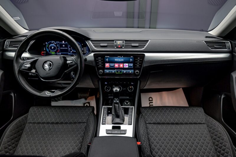 Skoda Superb iV2021 5/16