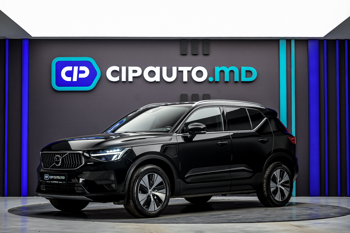 Volvo XC40 2022 - 100 000 km - Plug-in Hybrid - Automată
