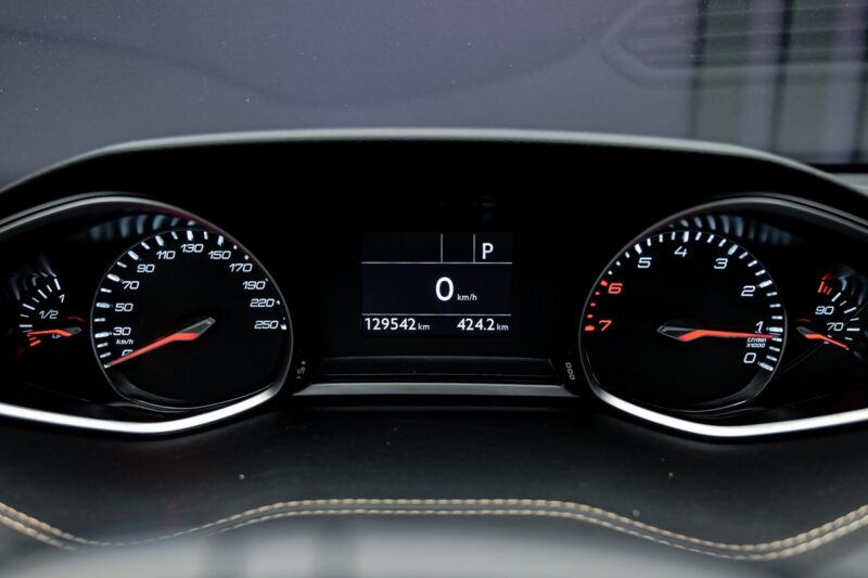 Peugeot 308 2020 8/15