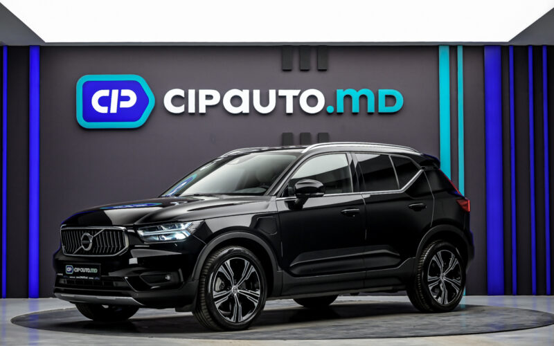 Volvo XC40 2020 - 86 000 km - Plug-in Hybrid - Automată