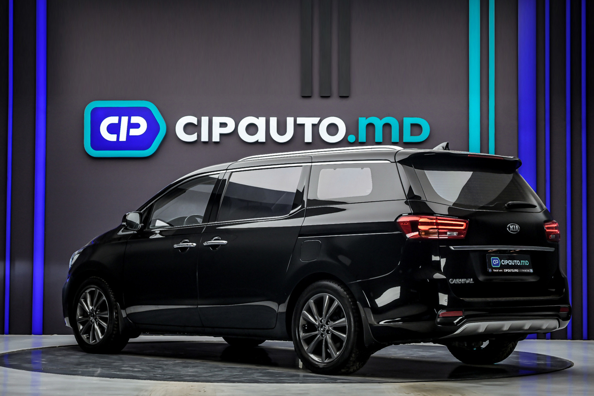 Kia Carnival 2018 2/15