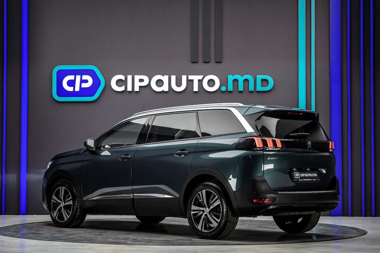 Peugeot 5008 2018 2/16