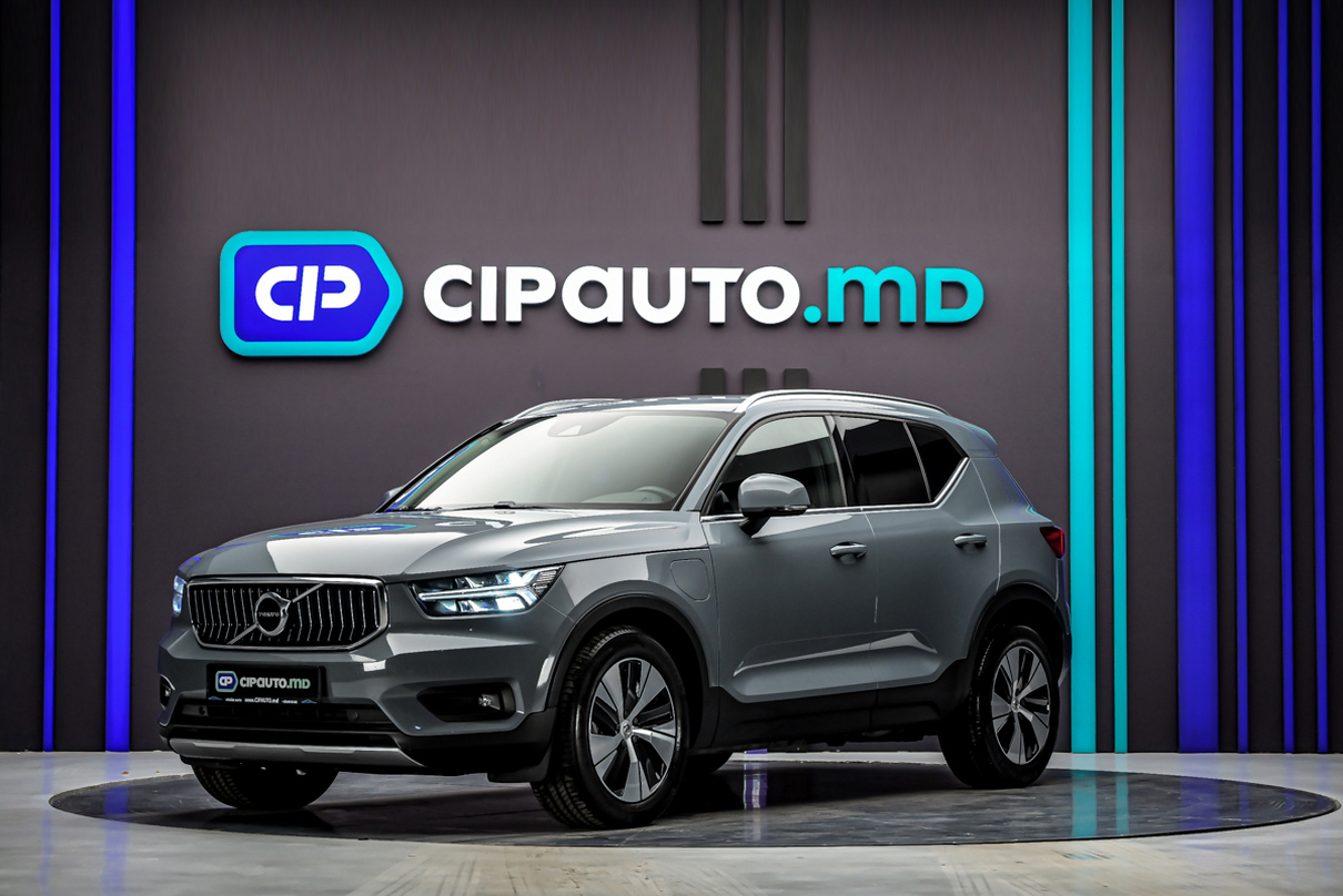Volvo XC40 2021 - 68 000 км - Плаг-ин гибрид - Automată