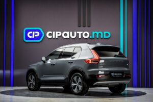 Volvo XC40 2021 2/11