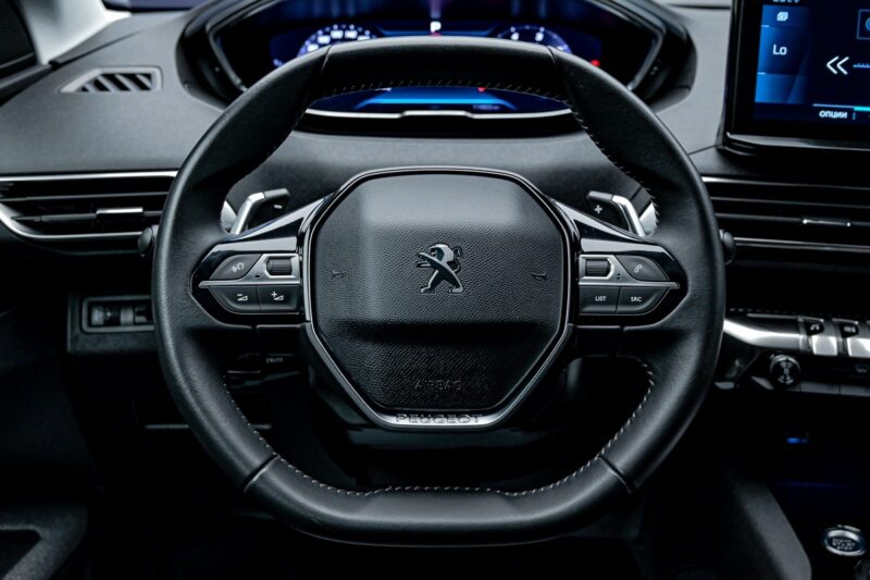 Peugeot 3008 2020 8/14