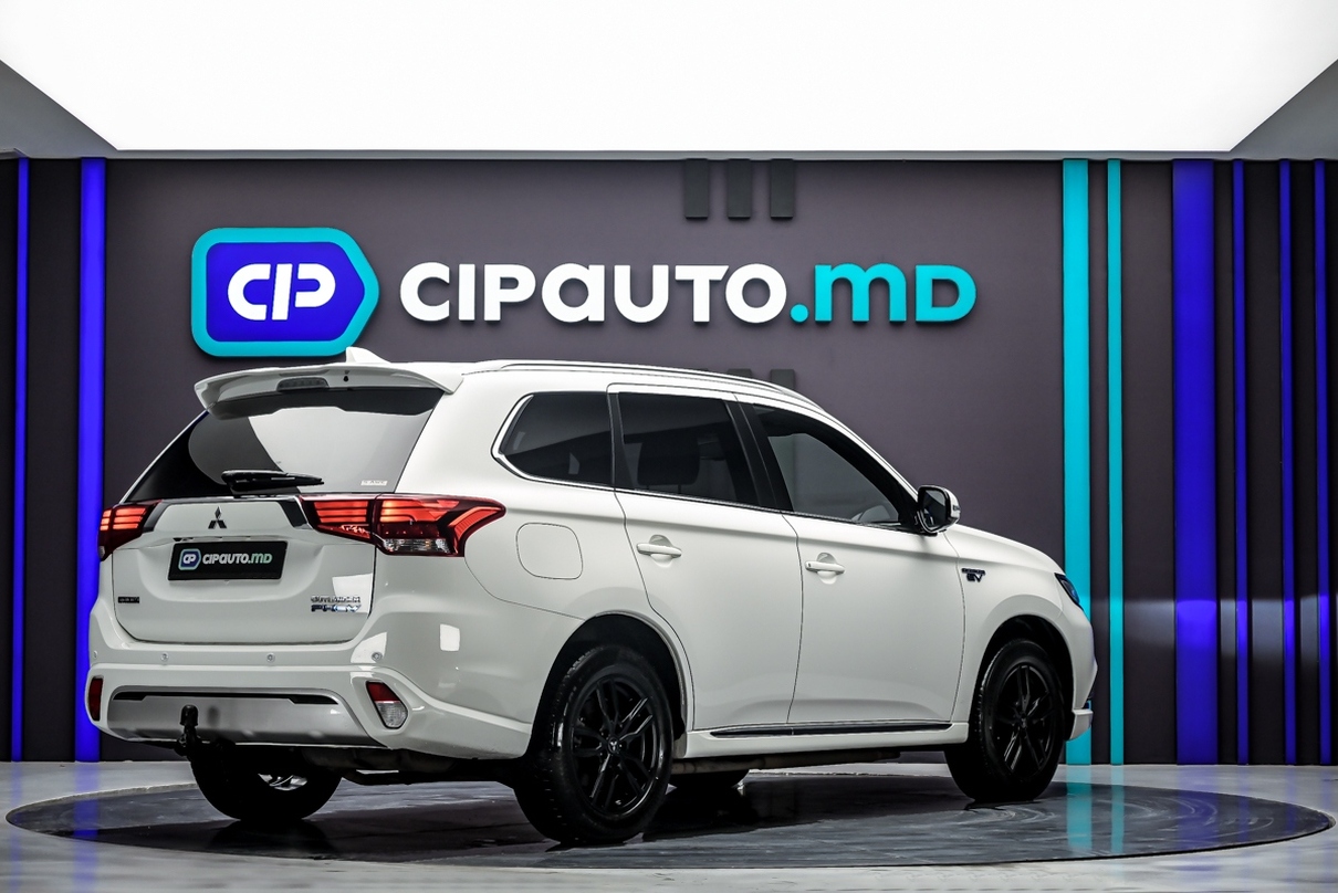 Mitsubishi Outlander 2019 3/15