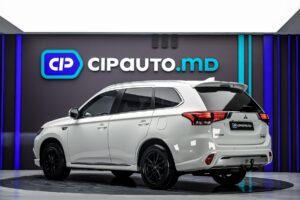 Mitsubishi Outlander 2019 2/15