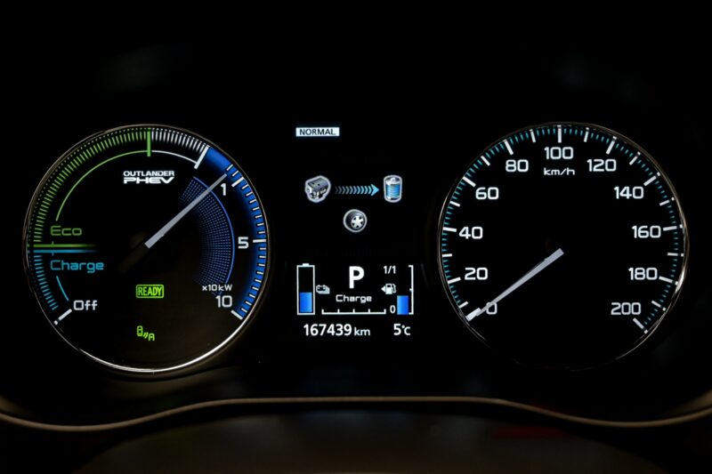 Mitsubishi Outlander 2019 8/15