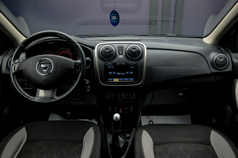 Dacia Sandero Stepway 2013 5/13