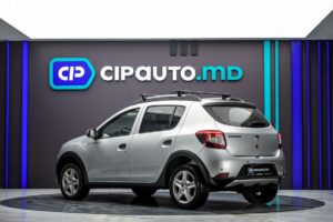 Dacia Sandero Stepway 2013 2/13