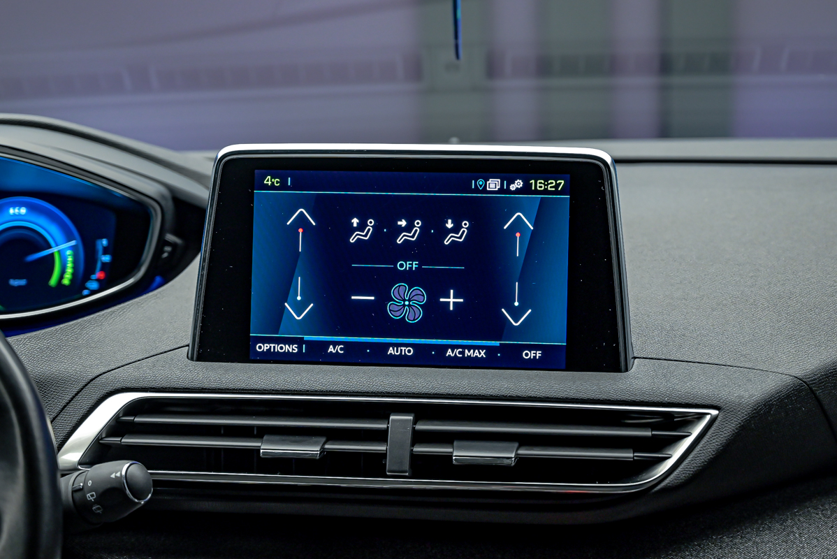 Peugeot 3008 2020 10/13