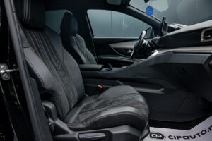 Peugeot 3008 2021 6/14