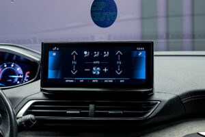 Peugeot 3008 2021 10/14