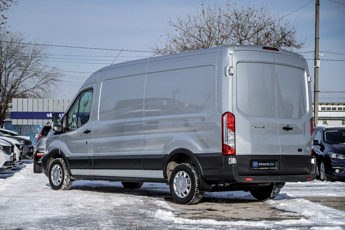 Ford Transit 2019 2/10