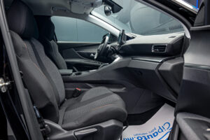 Peugeot 3008 2021 6/16