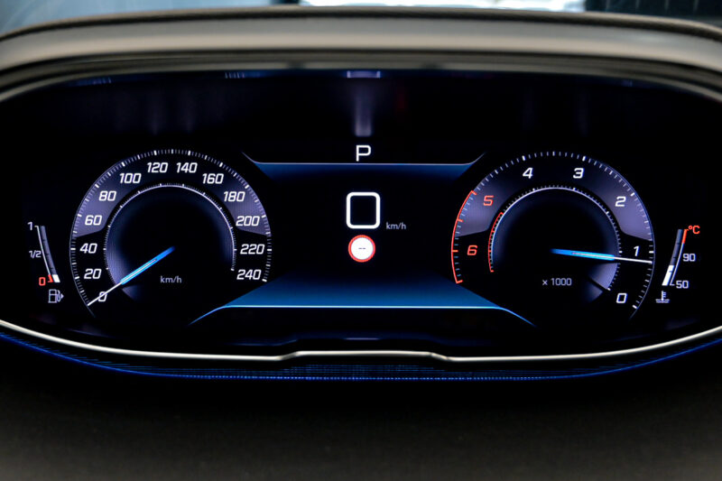 Peugeot 3008 2021 8/16