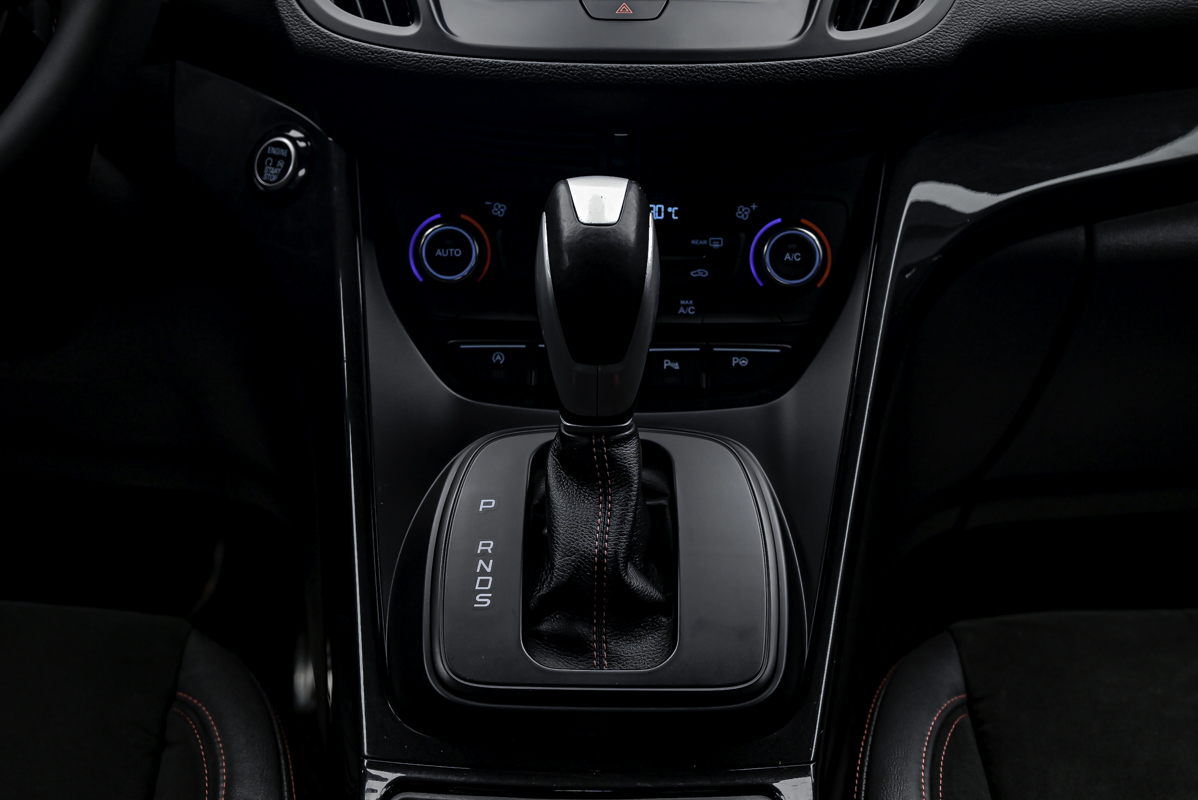 Ford Kuga 2017 12/14