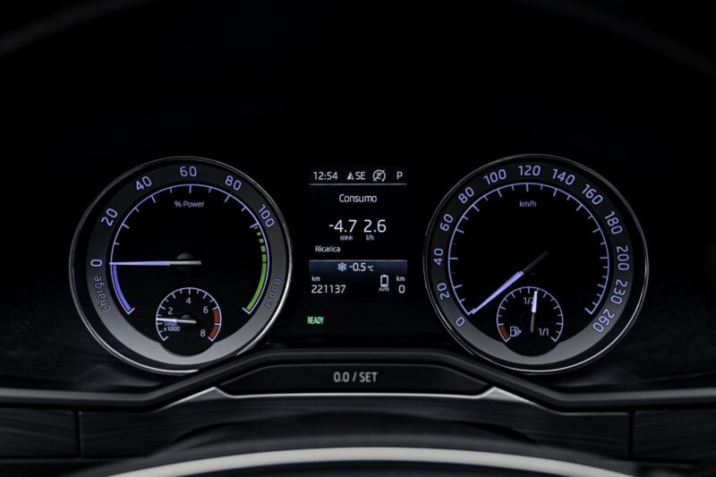 Skoda Superb 2020 8/14