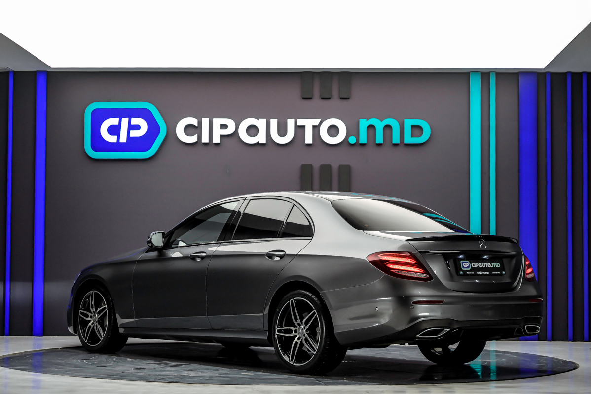 Mercedes-Benz E-Class 2018 2/15