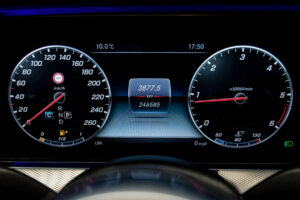 Mercedes-Benz E-Class 2018 8/15