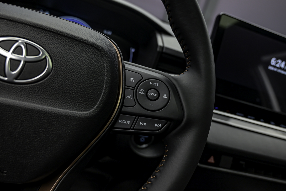 Toyota Corolla Cross 2025 12/14