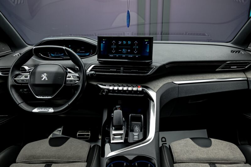 Peugeot 3008 2021 5/17