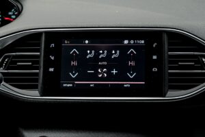 Peugeot 308 2018 10/12