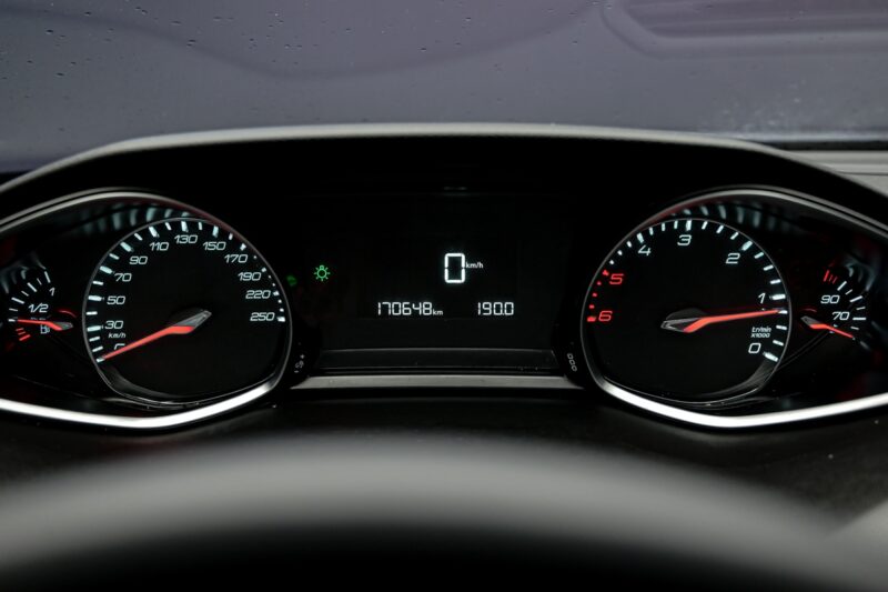 Peugeot 308 2018 8/12